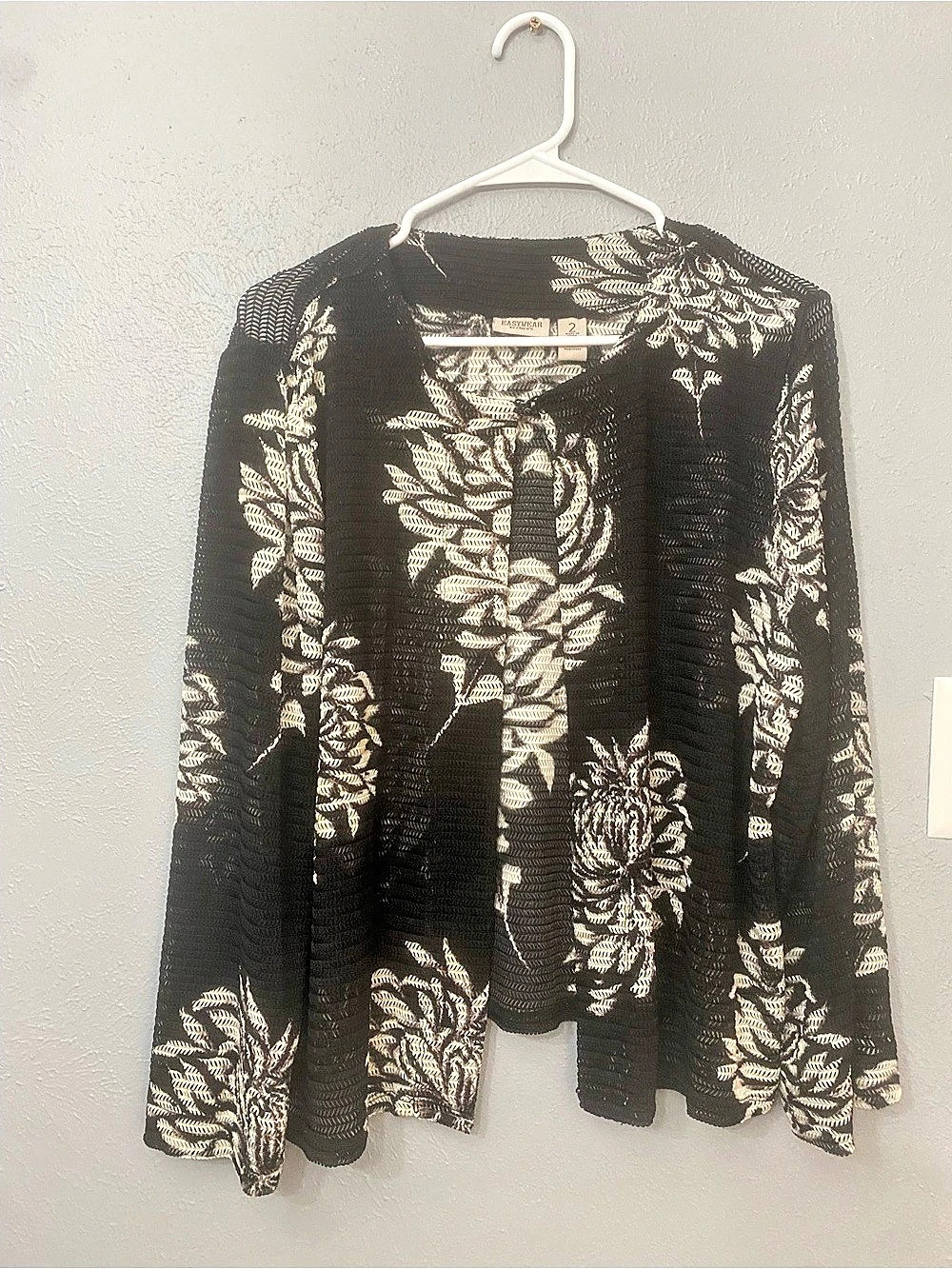 Chico's Floral Open Front Cardigan in Black & White Size 2